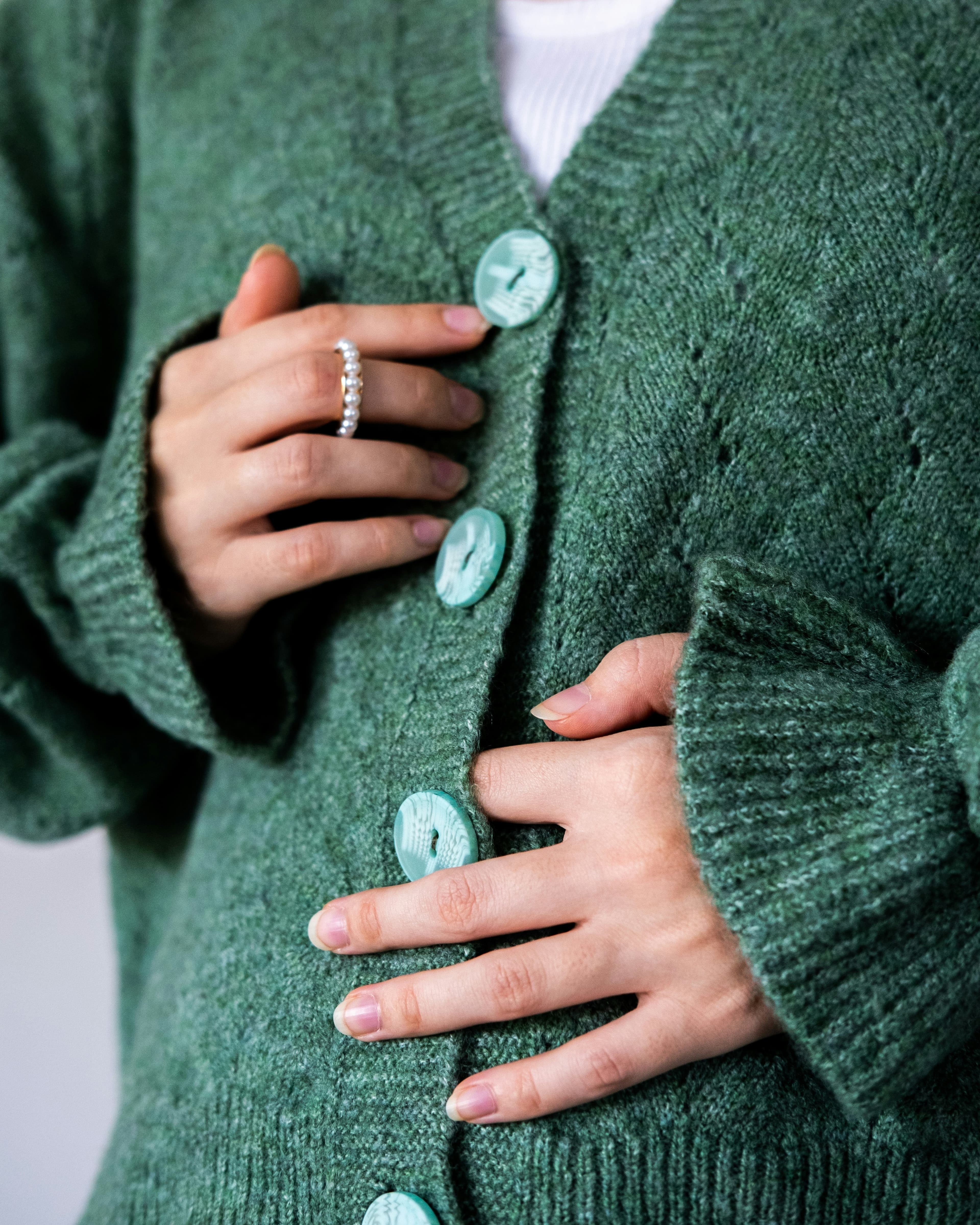 Cardigan vert en maille avec boutons